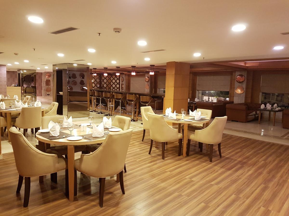 Udman Hotels And Resorts By Ferns N Petals New Delhi Eksteriør billede